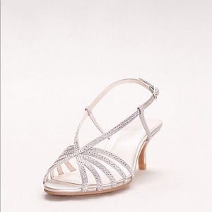 🆕Rhinestone Embellished Strappy Low Heel sz 8 👠